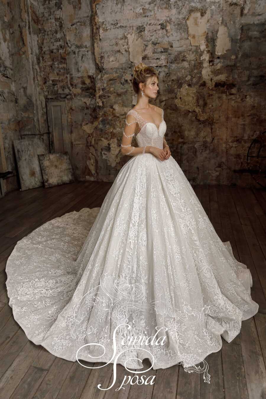 F18272
